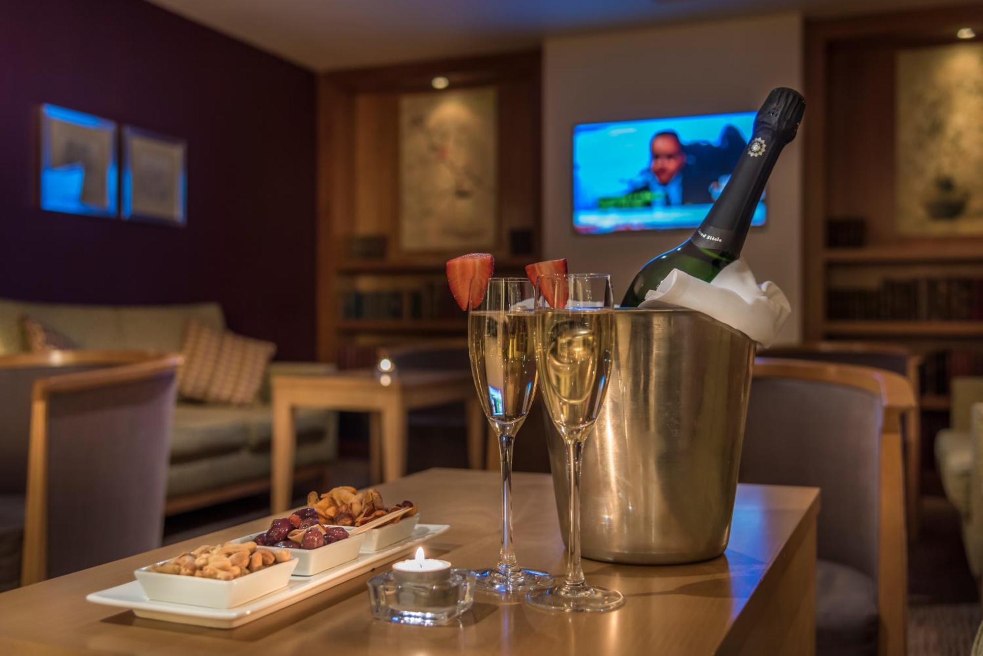 Corus Hyde Park Hotel London Bagian luar foto